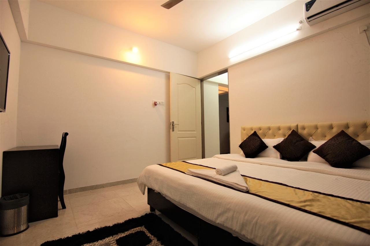 Veridical Hospitality, Baner - Pune Bed and Breakfast Eksteriør billede